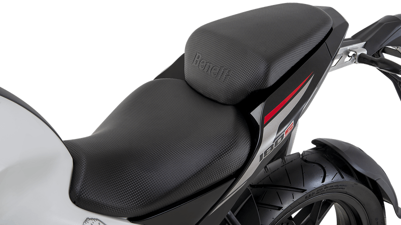 Moto Benelli 180s - Color Blanco - De costado 6 - Cycles Motoshop