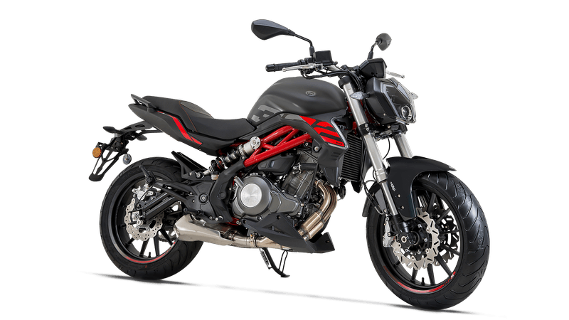 Moto Benelli 302s - Color Negro - De costado - Cycles Motoshop