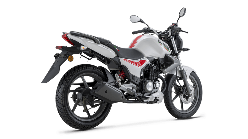 Moto Benelli TNT 15 - Color Blanco - De costado 1 - Cycles Motoshop