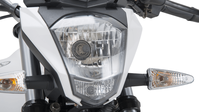 Moto Benelli TNT 15 - Color Blanco - De costado 7 - Cycles Motoshop