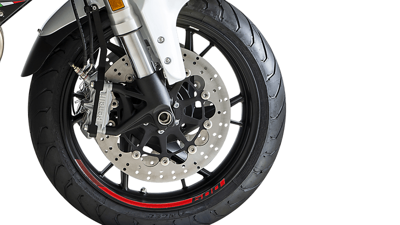 Moto Benelli TNT 600i - Color Blanco - De costado 7 - Cycles Motoshop