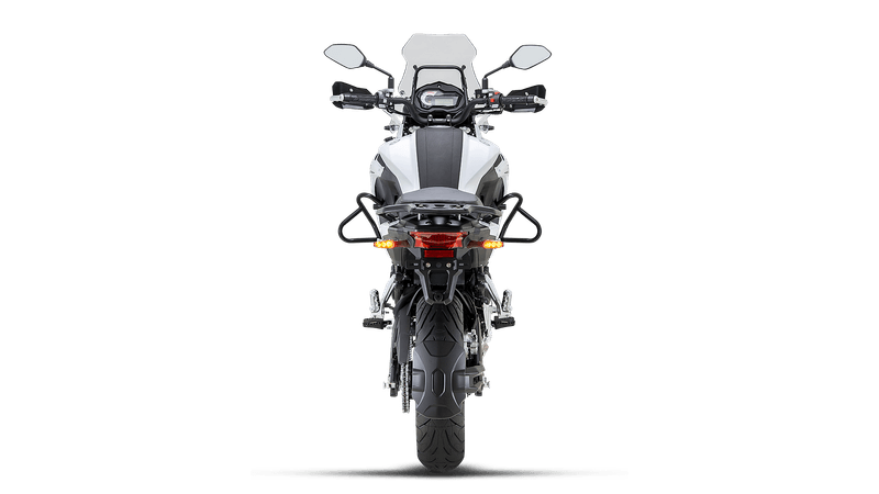 Moto Benelli TRK 502 - Color Blanco - De costado 3 - Cycles Motoshop