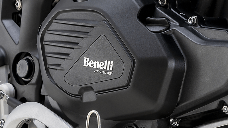 Moto Benelli TRK 502 - Color Gris - De costado 8 - Cycles Motoshop