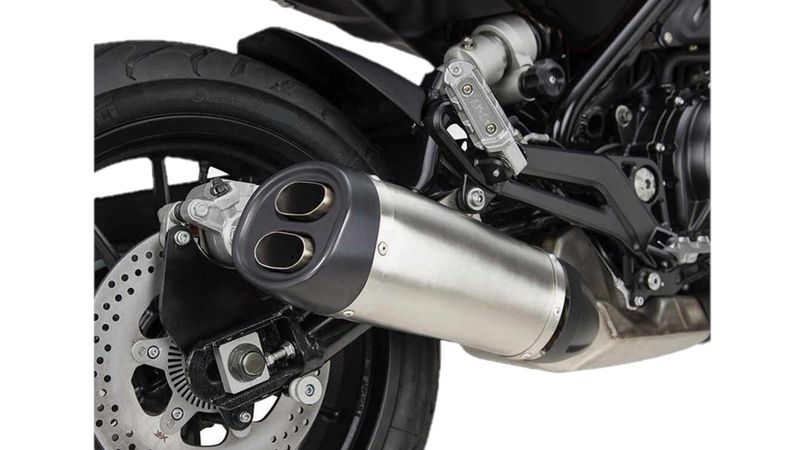Moto Benelli Leoncino 500 - Color Negro - De costado 5 - Cycles Motoshop