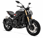 Moto Benelli 752s - Color Negro - De costado - Cycles Motoshop
