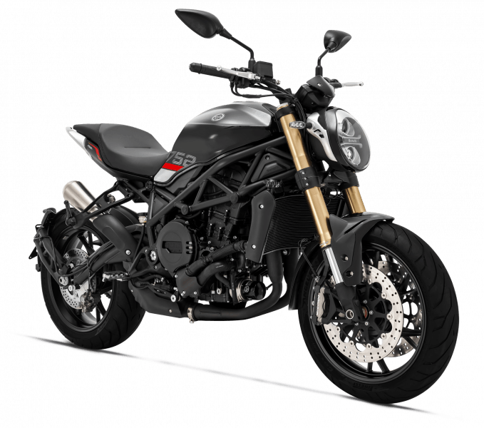 Moto Benelli 752s - Color Negro - De costado - Cycles Motoshop