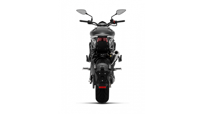 Moto Benelli 752s - Color Negro - De costado 2 - Cycles Motoshop