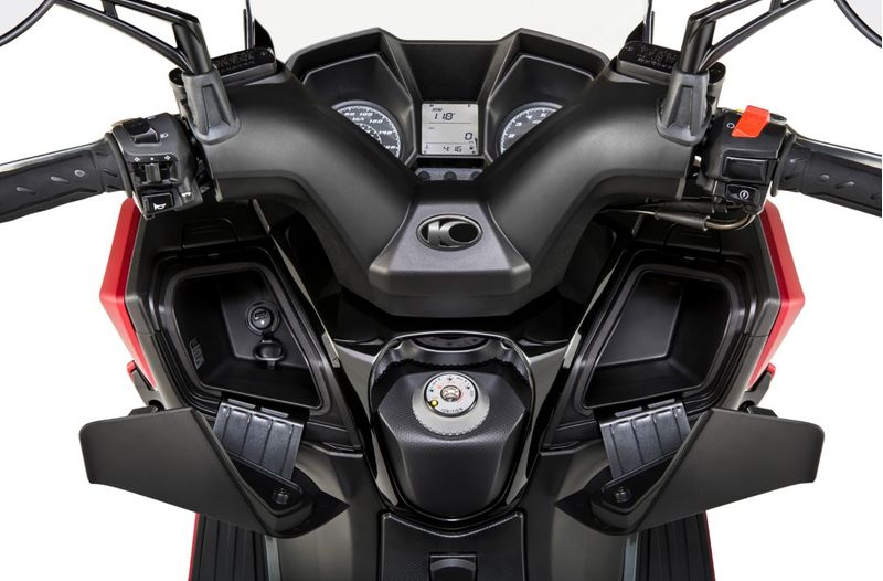 Moto Kymco Downtown 350i ABS - Color Rojo - De costado 1 - Cycles Motoshop