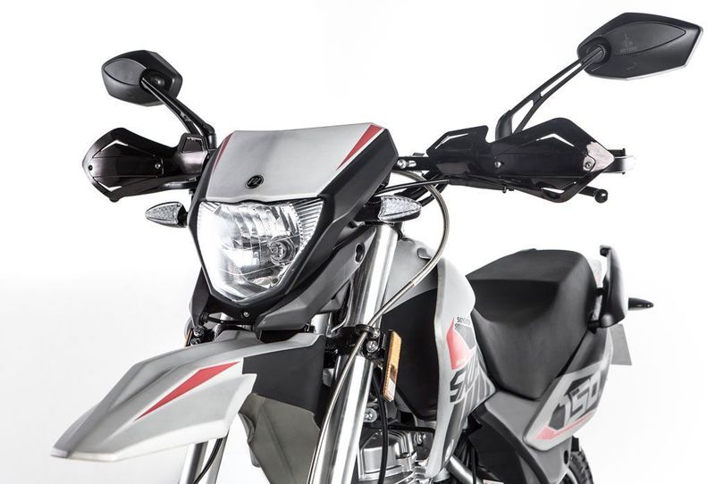 Motomel-Skua-150-Silver-Edition-Color-Gris-Cycles-Motoshop
