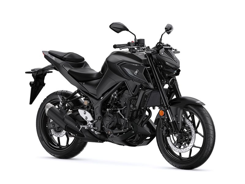 Moto Yamaha MT-03 - Color Negro - De costado - Cycles Motoshop