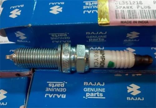 Bujia Central RS200 NS200 AS200 Dominar 400 Bajaj