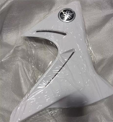 Cacha Lateral Tanque Derecha XTZ125 Blanco Original Yamaha