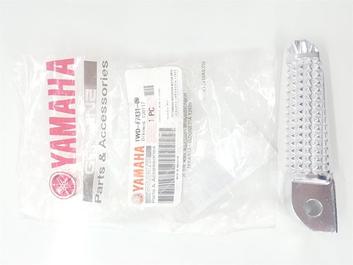 Pedalin Trasero Izquierdo R3 MT-03 Original Yamaha