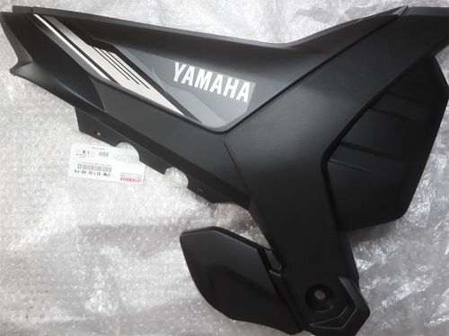 Cacha Lateral Derecha SZ150 Original Yamaha