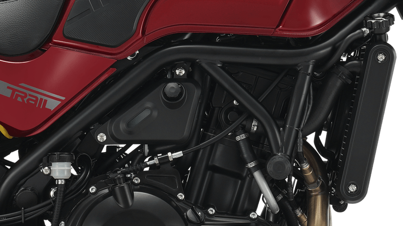Moto Benelli Leoncino 500 Trail - Color Rojo - De costado 1 - Cycles Motoshop