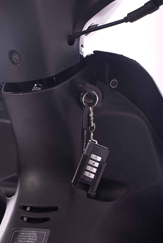 Moto-Motomel-Blitz-Plus-Color-Negro-Cycles-Motoshop
