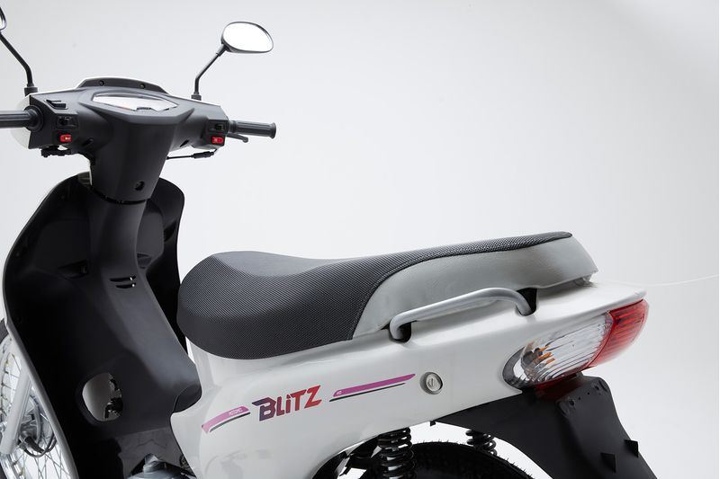 Moto-Motomel-Blitz-110-V8-Automatico-Color-Blanco-Cycles-Motoshop